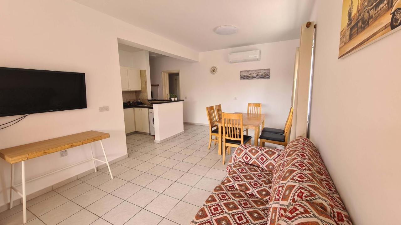 Sunny Limnaria Gardens 2 Bedroom Apartment Пафос Экстерьер фото